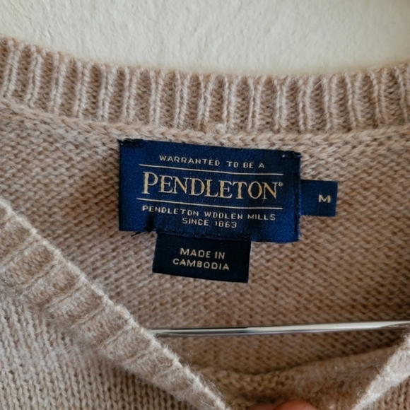 Pendleton, Women's Shetland Collection Crewneck,‎ Tan, Size Medium - Picture 3 of 4